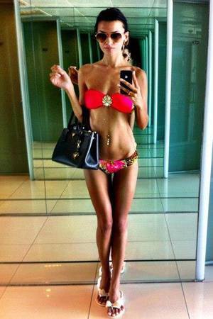 Looking for local cheaters? Take Trista from California home with you