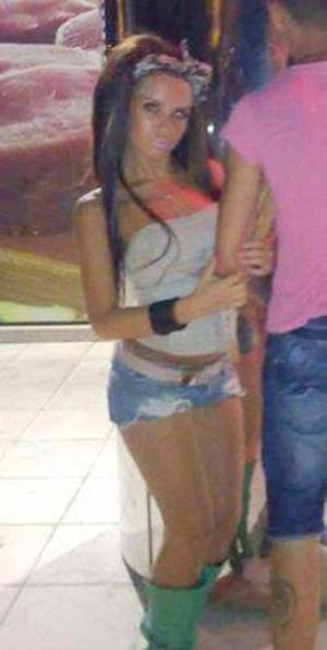 Leticia from Alabama is looking for adult webcam chat