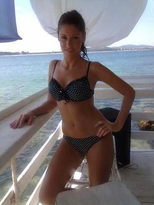 Looking for girls down to fuck? Carly from Ontario is your girl
