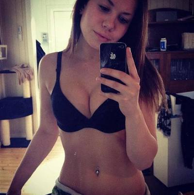 Rosalie from North Carolina is interested in nsa sex with a nice, young man
