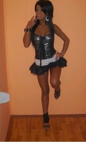 Vivian is a cheater looking for a guy like you!
