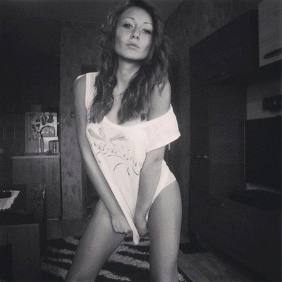 Escorts like Mia are down to fuck you now!