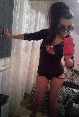 Ashley from Mississippi is interested in nsa sex with a nice, young man