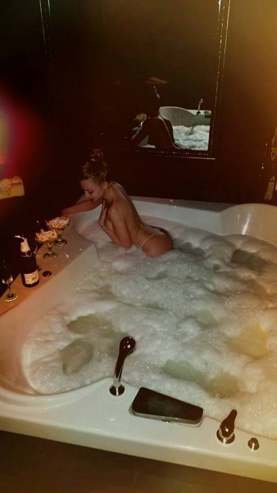 Evelynn from Ontario is the best local fuck buddy you can ever find