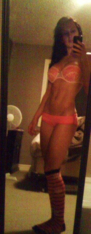 Jazmyne from Florida is DTF, are you?