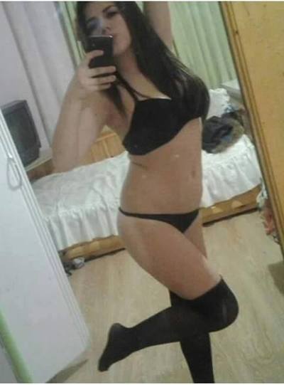Alicia from Washington is looking for adult webcam chat
