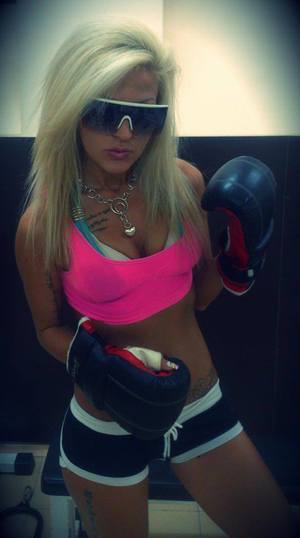 Escorts like Lara are down to fuck you now!